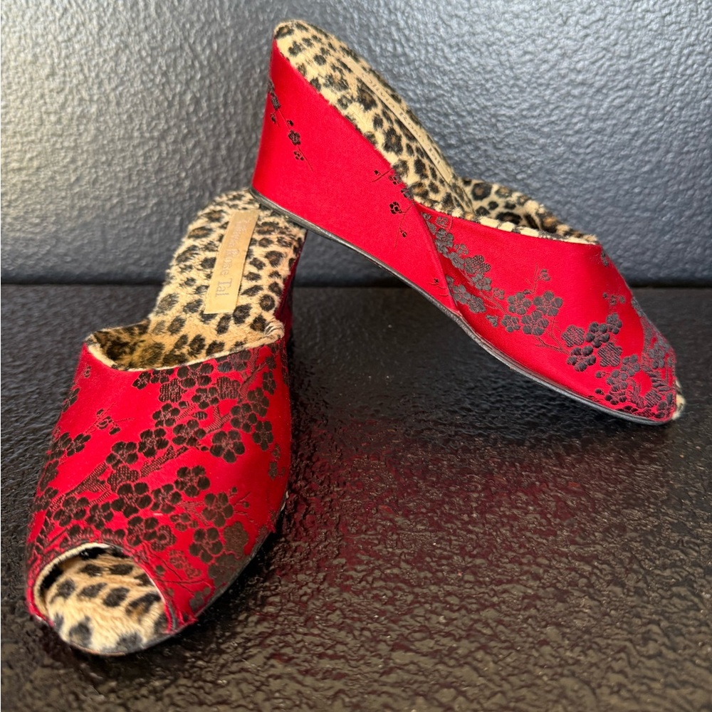 Olivia Rose Tal Vintage Red Floral Satin Wedge Mules with Leopard Lining Size 7